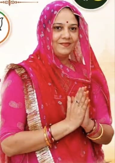 भीलवाड़ा में बड़ा सियासी उलटफेरः भाजपा ने महापौर पद के लिए खेला 'राजपूत कार्ड', जसवंत कंवर के नाम ने सबको चौंकाया 1 WhatsApp Image 2026 09 16 at 10.33.24 AM