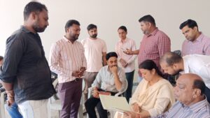 डोर-टू-डोर कचरा संग्रहण में अनियमितता पर महापौर बुबकिया सख्त, फर्म पर लगाया एक लाख रुपये का जुर्माना 3 WhatsApp Image 2026 10 09 at 9.01.50 PM