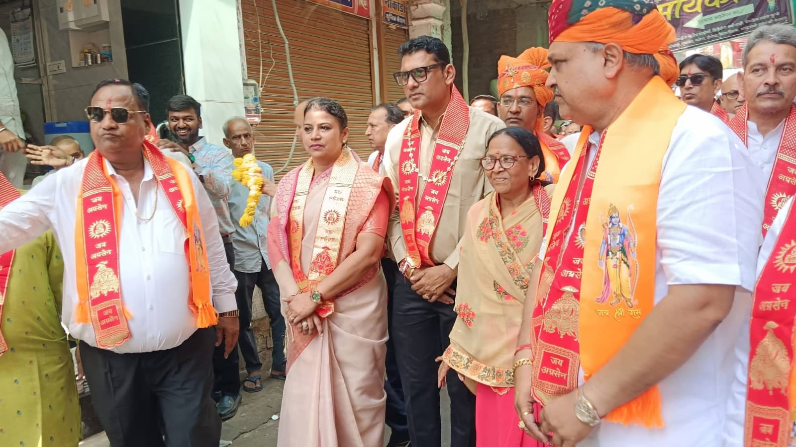 पाली में निकली महाराज अग्रसेन जयंती की शोभायात्रा, नगर निगम महापौर द्वारा भव्य स्वागत 1 WhatsApp Image 2026 10 11 at 8.24.07 PM